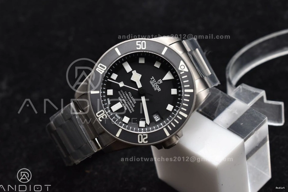1:1 on Black Titanium Titanium Ceramic Black Dial Best Edition XF Pelagos A2824 Bracelet 0215